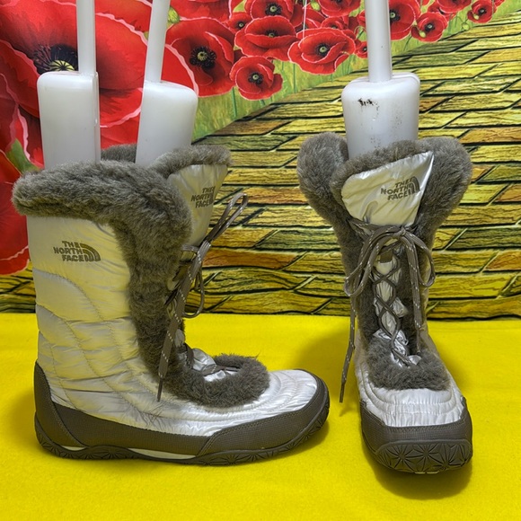 North Face winter boots - Picture 1 of 10